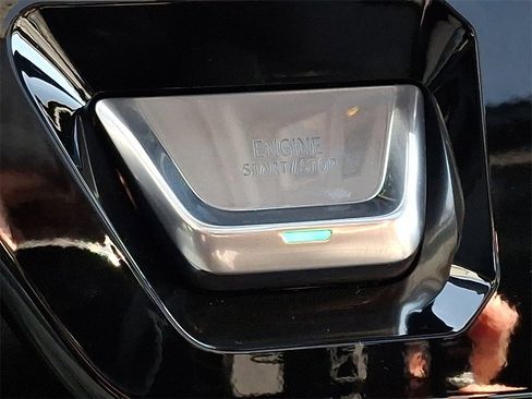 New 2026 GMC Sierra 3500 Denali w/ Denali Reserve Package image 16