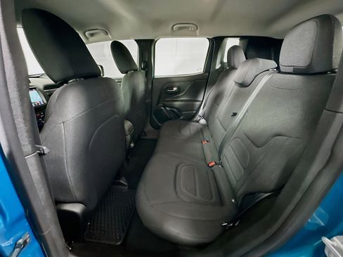 Used 2022 Jeep Renegade Latitude w/ Convenience Group image 27