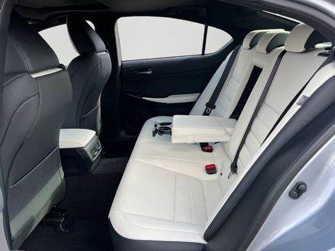 Used 2025 Lexus IS 350 F Sport image 10