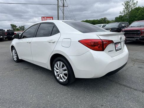 Used 2019 Toyota Corolla SE FWD image 7