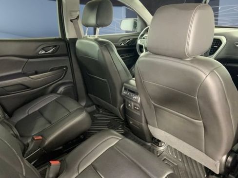 Used 2023 GMC Acadia SLT AWD/4WD image 15