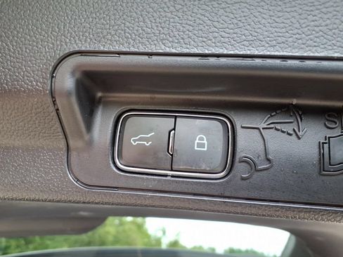 Certified 2023 Ford Explorer XLT w/ Equipment Group 202A AWD/4WD image 15