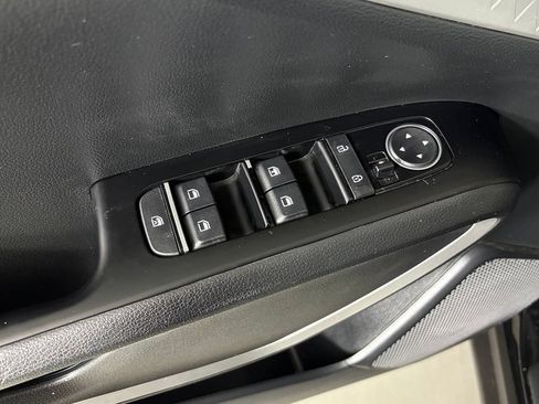 Used 2024 Kia Soul LX w/ Option Group 015 FWD image 15