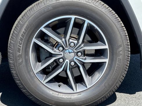 Used 2017 Jeep Grand Cherokee Limited RWD image 42