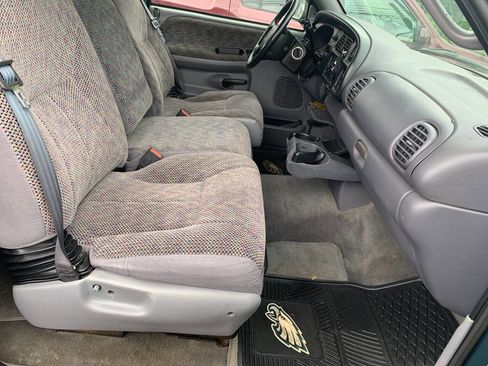 Used 1998 Dodge Ram 2500 Truck 2WD Club Cab image 10
