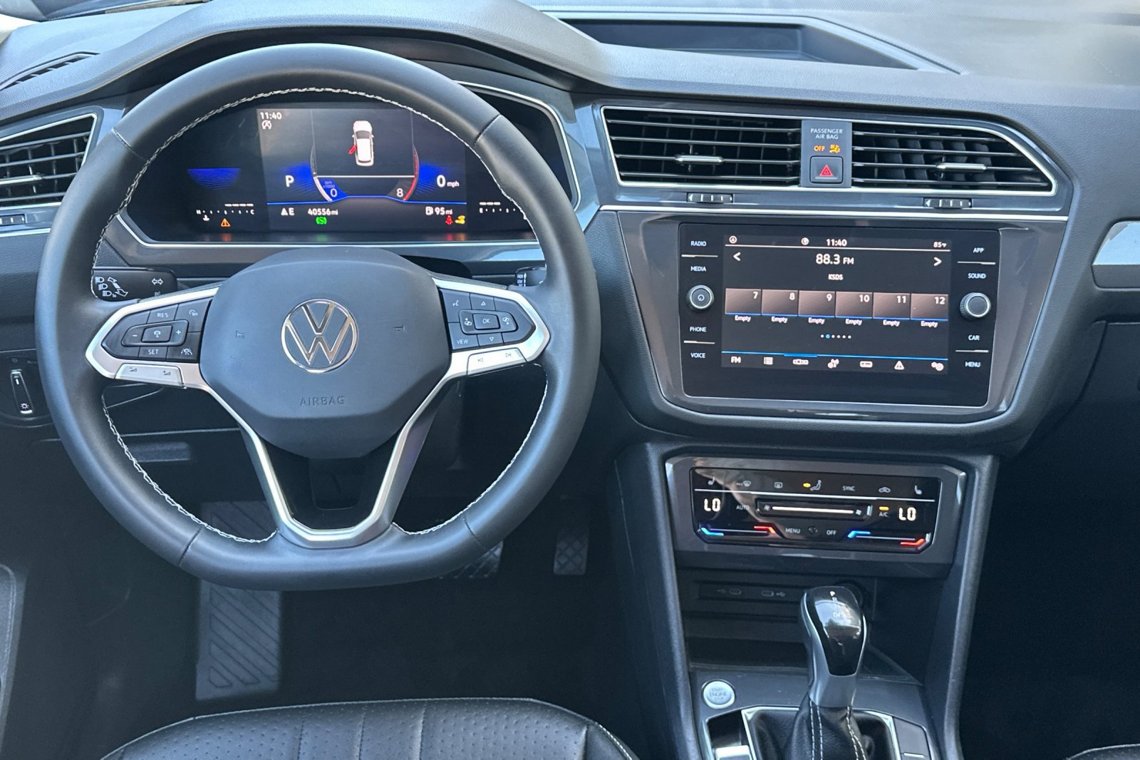 Used 2023 Volkswagen Tiguan SE FWD image 14