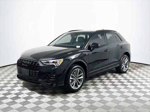 Certified 2024 Audi Q3 2.0T Premium w/ Convenience Package AWD/4WD image 3