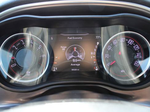 Used 2021 Dodge Challenger SXT RWD image 9