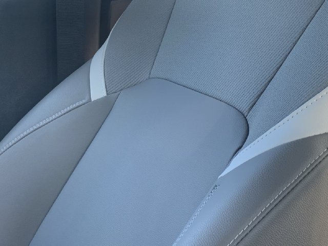 Used 2026 Toyota Camry SE FWD image 11