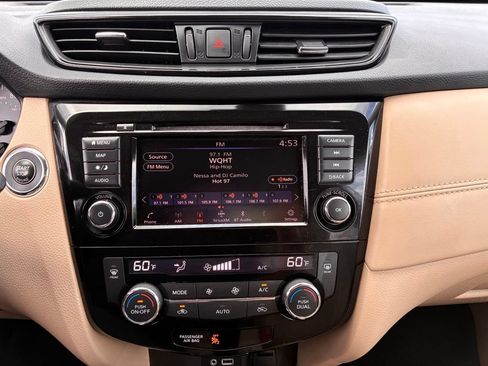 Used 2018 Nissan Rogue SL w/ Premium Package AWD/4WD image 30