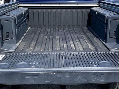 Used 2022 Nissan Titan Platinum Reserve w/ Moonroof Package AWD/4WD image 35