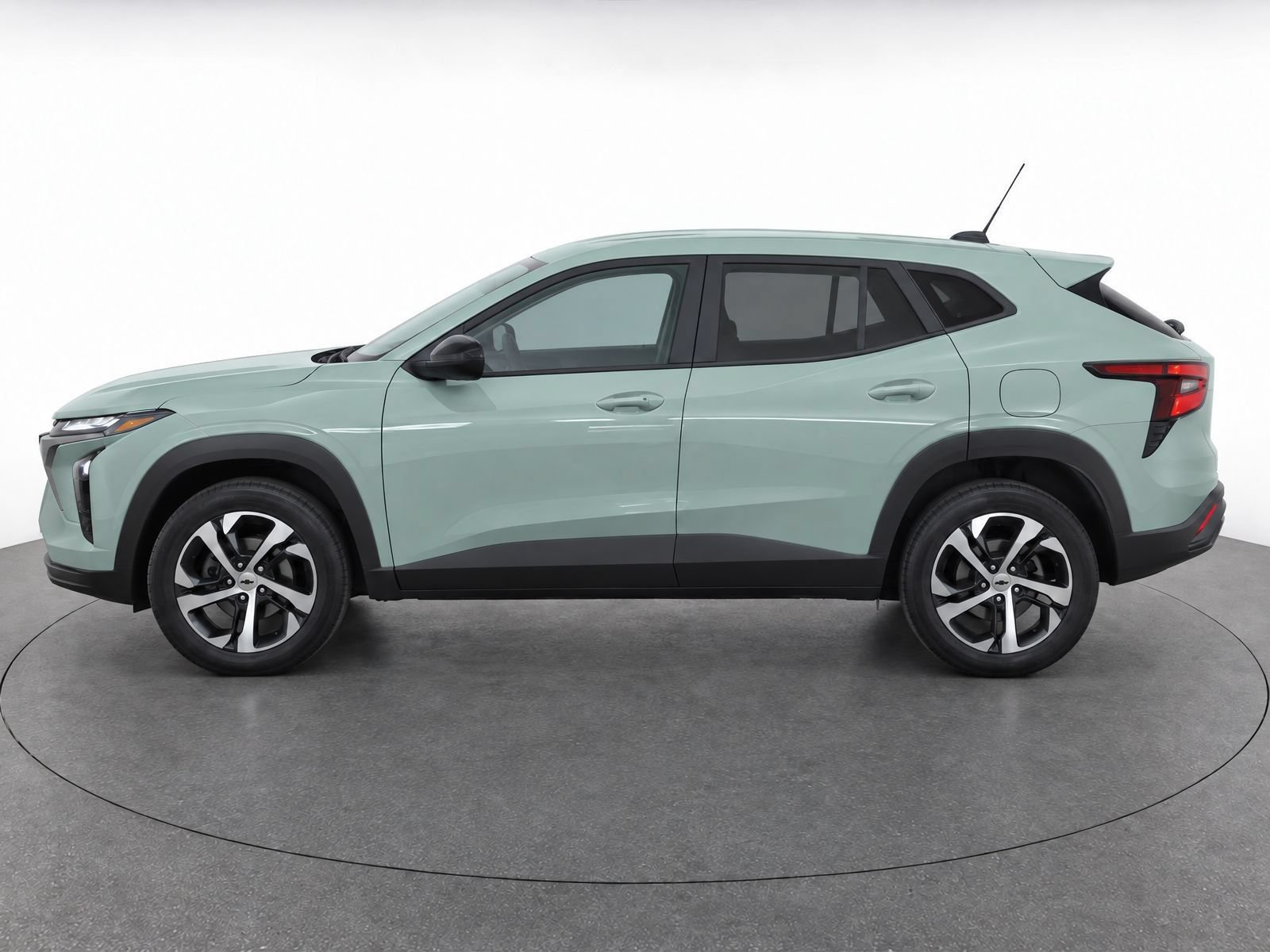 Used 2024 Chevrolet Trax RS w/ Driver Confidence Package FWD image 7