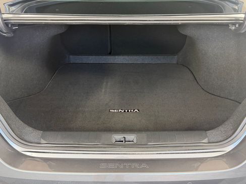 Used 2023 Nissan Sentra SR w/ SR Premium Package FWD image 22