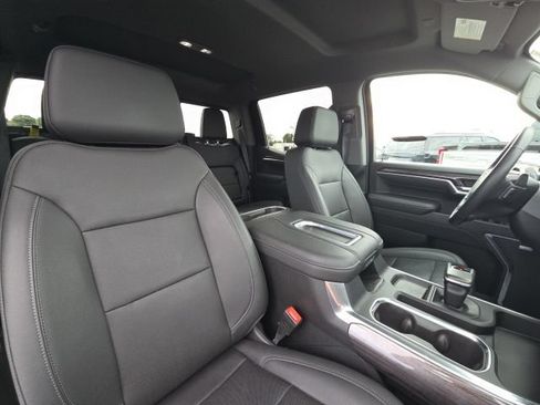 Used 2022 Chevrolet Silverado 1500 LTZ w/ LTZ Convenience Package II AWD/4WD image 21