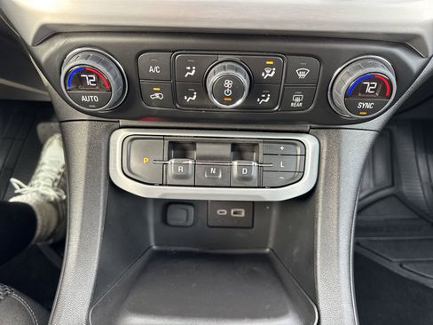 Certified 2023 GMC Acadia SLE image 18