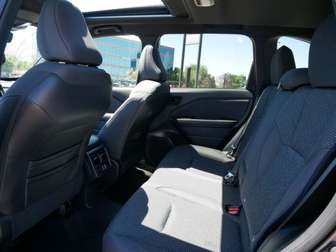 Certified 2025 Subaru Forester Premium AWD/4WD image 33