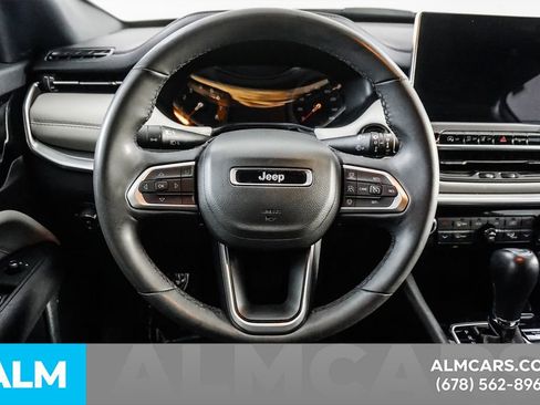 Used 2025 Jeep Compass Limited AWD/4WD image 25