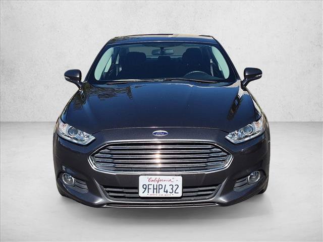 Used 2016 Ford Fusion SE FWD image 2