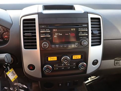 Used 2013 Nissan Frontier SV w/ SV Value Truck Pkg image 27