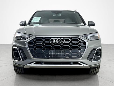 Used 2023 Audi Q5 2.0T Premium w/ Convenience Package image 8