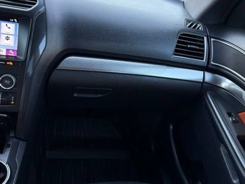 Used 2019 Ford Explorer XLT w/ Equipment Group 202A AWD/4WD image 33