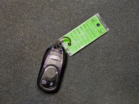 Used 2017 Chevrolet Bolt LT image 22