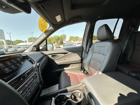 Used 2025 Honda Ridgeline Black Edition image 49