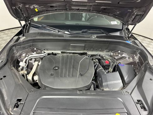 Used 2024 Volvo XC90 B5 Plus AWD/4WD image 7