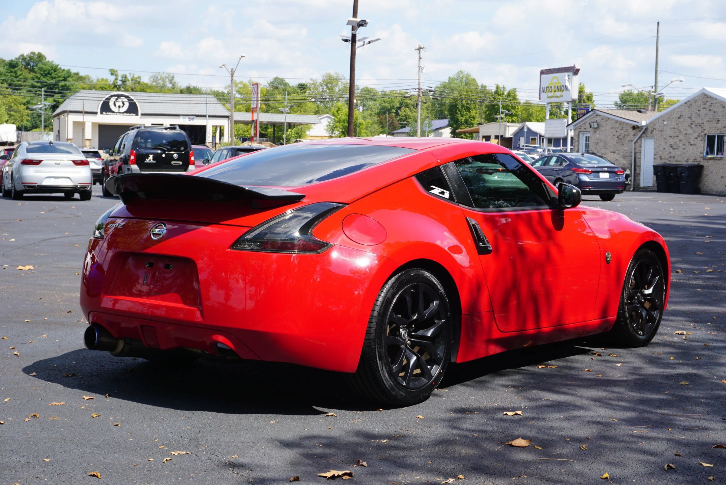 Used 2015 Nissan 370Z Coupe RWD image 5