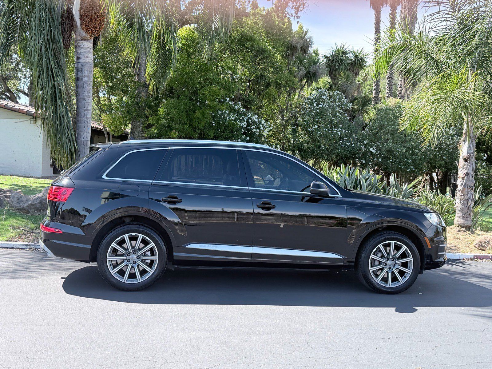 Used 2017 Audi Q7 3.0T Premium Plus w/ Premium Plus Package AWD/4WD image 5