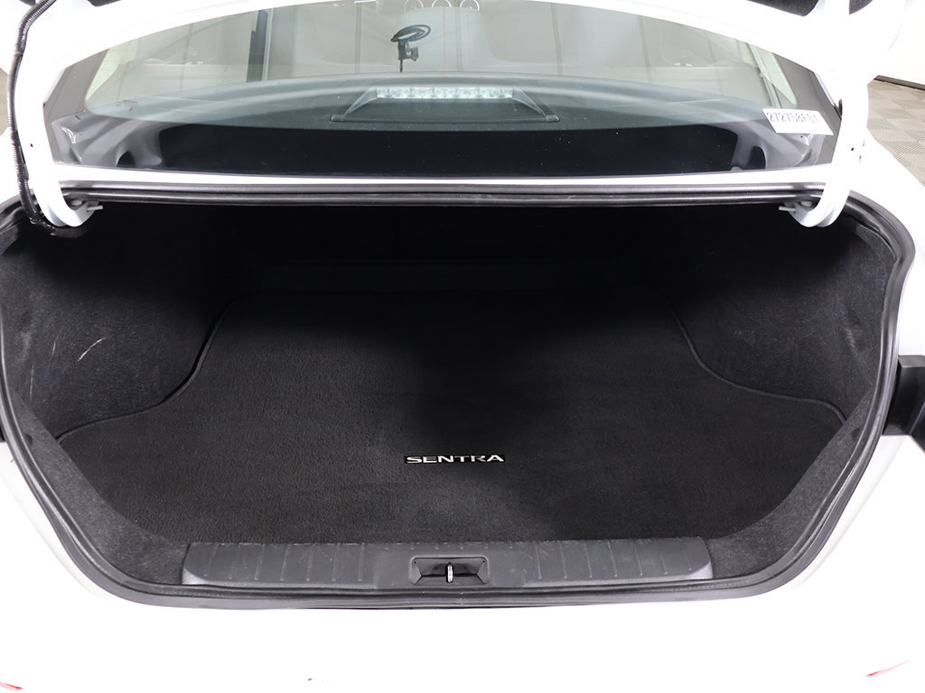 Used 2025 Nissan Sentra SV FWD image 17