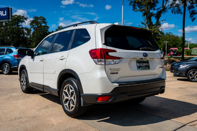 Used 2020 Subaru Forester Premium AWD/4WD image 4