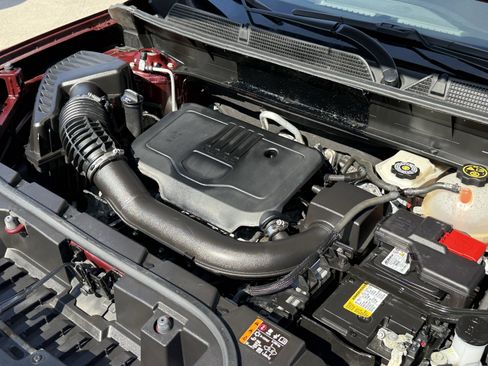 Used 2023 GMC Acadia SLT image 35