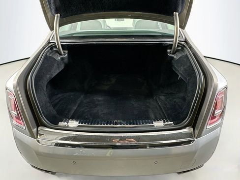 Used 2018 Rolls-Royce Phantom Sedan image 27