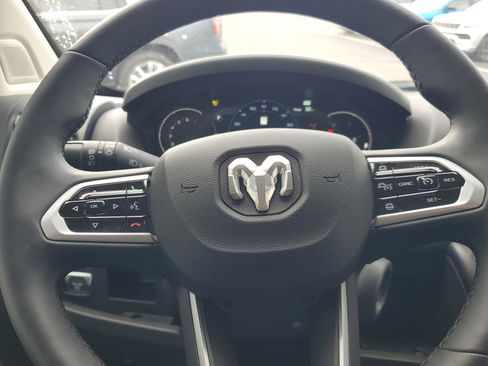 Used 2025 RAM ProMaster 1500 w/ Premium Convenience Group image 7