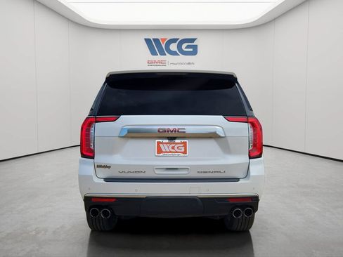 Used 2021 GMC Yukon Denali w/ Denali Ultimate Package AWD/4WD image 4
