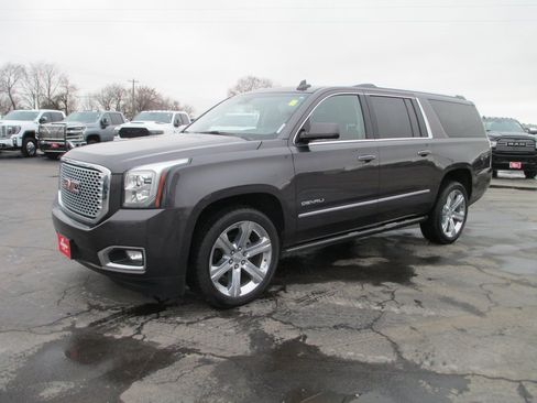 Used 2016 GMC Yukon XL Denali w/ Open Road Package image 10
