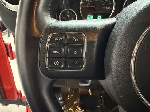 Used 2014 Jeep Wrangler Rubicon w/ Power Convenience Group AWD/4WD image 18