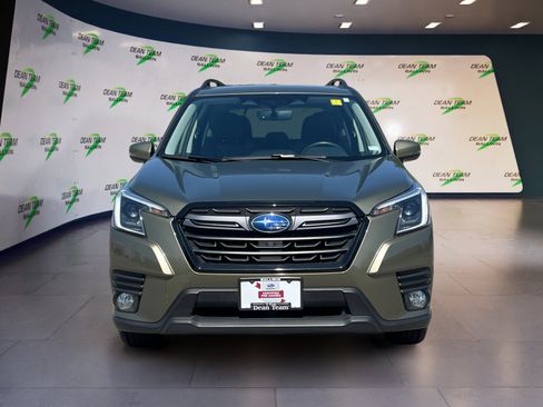 Certified 2023 Subaru Forester Limited image 2