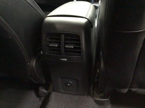 Used 2023 Ford Escape Platinum AWD/4WD image 28