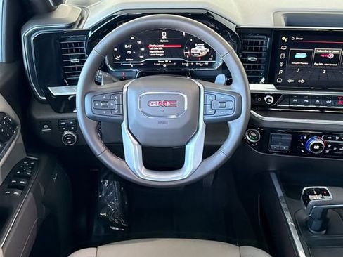 Used 2025 GMC Sierra 1500 SLT w/ SLT Premium Plus Package AWD/4WD image 16