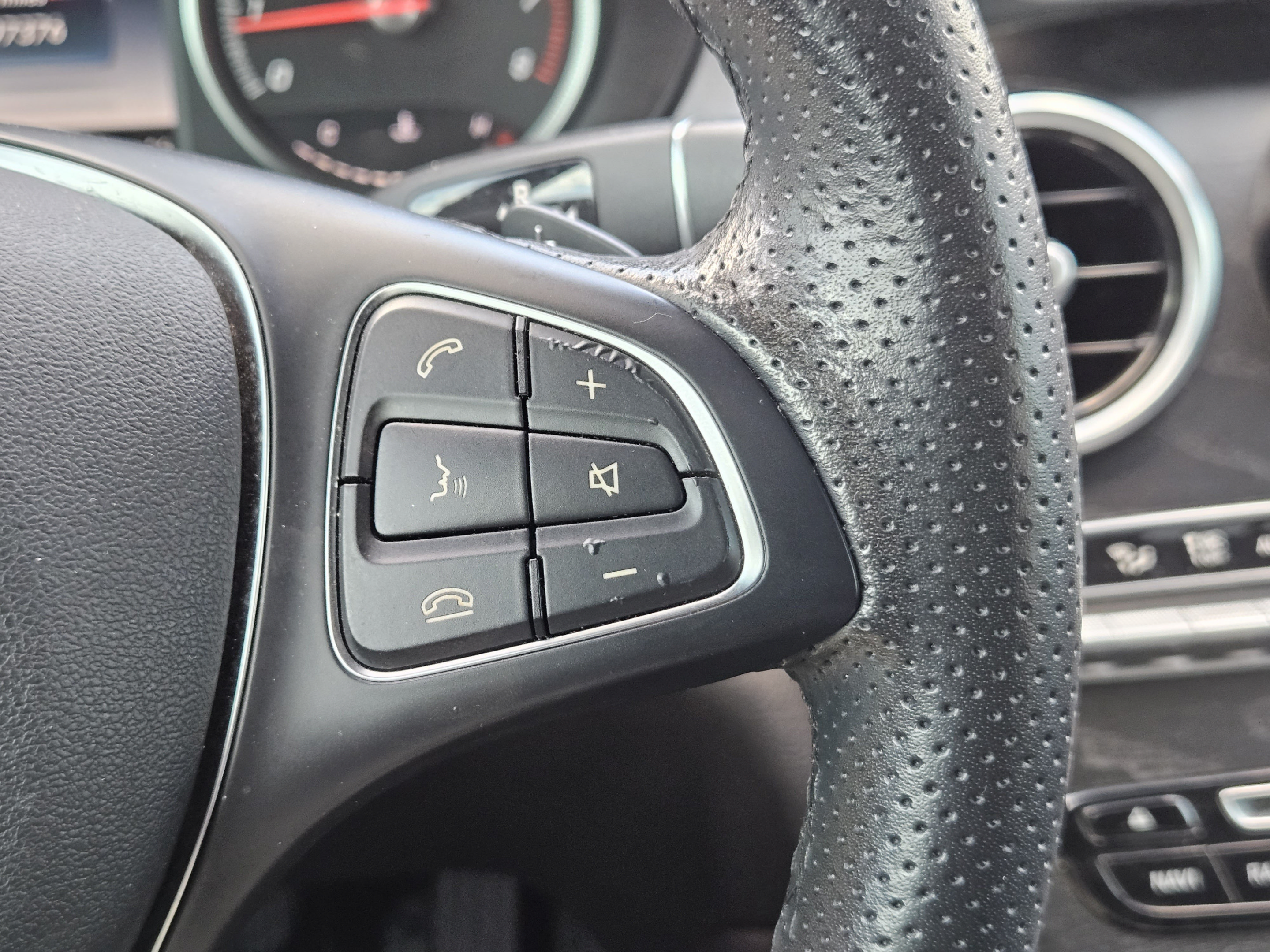 Used 2019 Mercedes-Benz GLC 300 4MATIC Coupe image 21