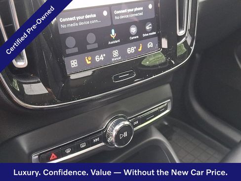 Certified 2024 Volvo XC40 B5 Plus w/ Protection Package Premier AWD/4WD image 17