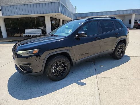 Used 2023 Jeep Cherokee Altitude Lux AWD/4WD image 1