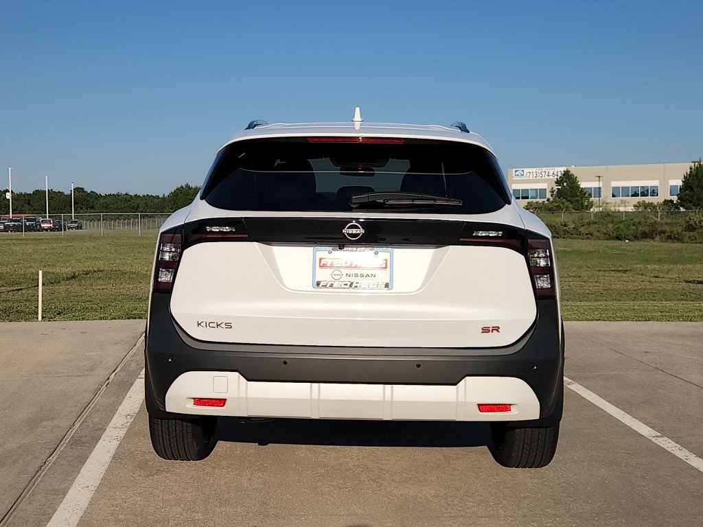 Certified 2025 Nissan Kicks SR FWD image 6