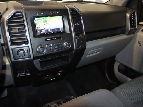 Used 2018 Ford F150 XLT image 47