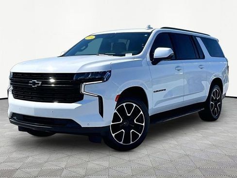 Used 2024 Chevrolet Suburban RST w/ Luxury Package AWD/4WD image 3