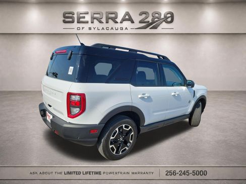 Used 2023 Ford Bronco Sport Outer Banks w/ Tech Package AWD/4WD image 5