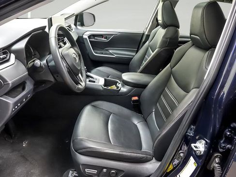 Used 2023 Toyota RAV4 XLE Premium AWD/4WD image 8