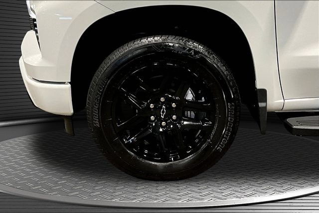 New 2026 Chevrolet Silverado 1500 RST w/ LPO, Dark Essentials Package AWD/4WD image 12